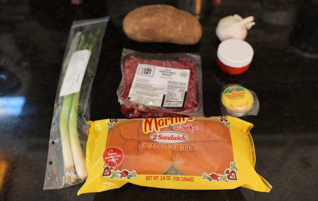 https://foodboxhq.com/wp-content/uploads/2017/12/dinnerly-burger-ingredients-1024x649.jpg