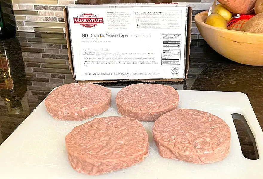 https://foodboxhq.com/wp-content/uploads/2018/01/Omaha-Steaks-Filet-Mignon-Burgers.jpg