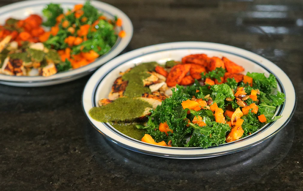 https://foodboxhq.com/wp-content/uploads/2023/08/My-Chicken-With-Cilantro-Mojo-Sauce-Green-Chef-Meal.webp