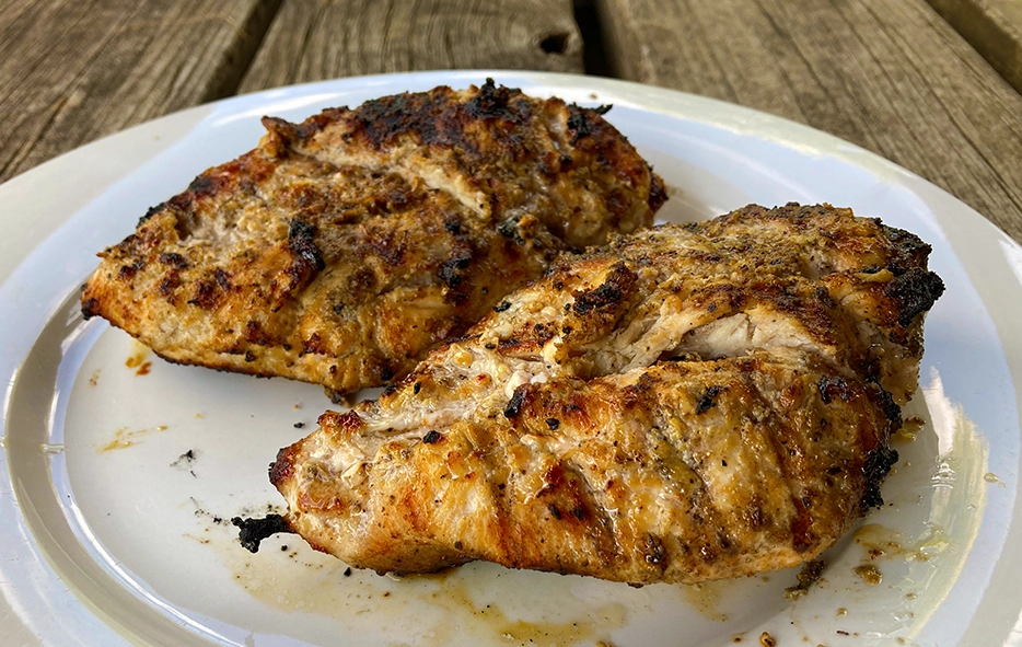 https://foodboxhq.com/wp-content/uploads/2023/10/ButcherBox-Organic-Boneless-Skinless-Chicken-Breast-Cooked.webp